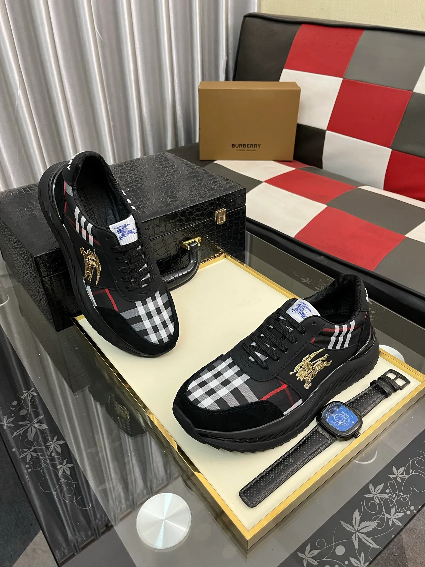 Men's shoes 💰458⌚️⌚️BURBERRY Regular size: 38-44 (casual shoes) Product materials: Selected cowhide upper, soft sheepskin lining; original outsole. 3️⃣ colors available